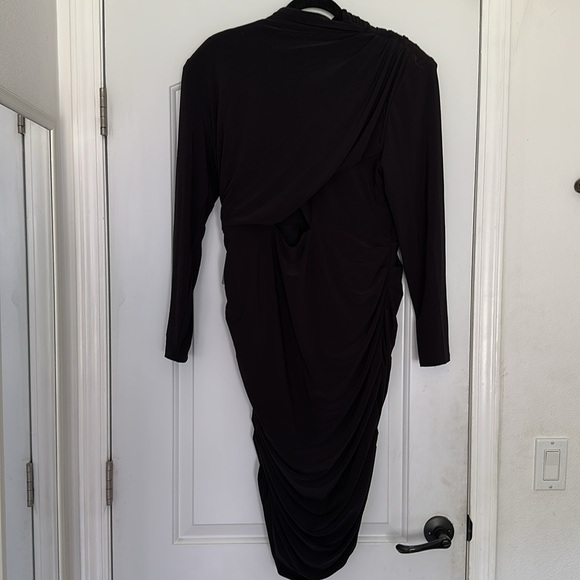 NWT Express Ruched Mock Neck Strong Shoulder Back Cutout Mini Dress Black Sz XL - Picture 12 of 13
